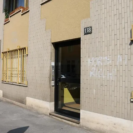 Apartamento Via Savona Location